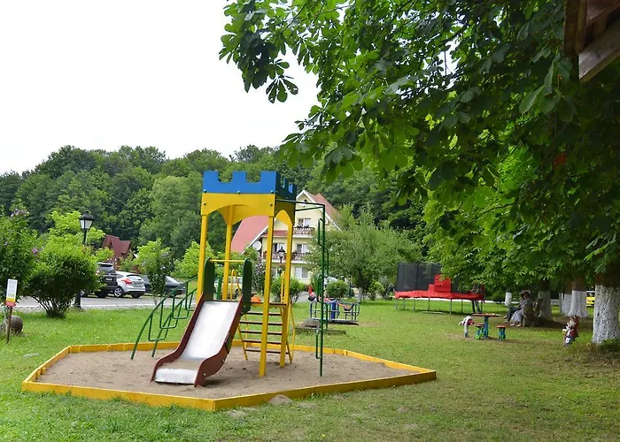 Sanatoriy Karpatia Курортный комплекс Шаян