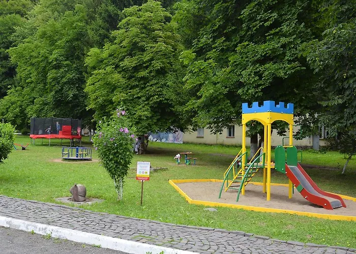 Курортный комплекс Sanatoriy Karpatia Шаян
